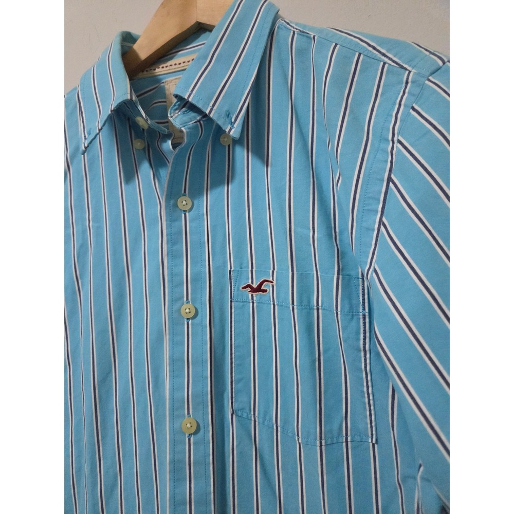 Hollister Mens Button Down Shirt Medium Blue White Striped Long Sleeve Cotton - Picture 2 of 4